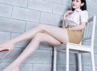 Beautyleg - Flora白裙写真集，打开后才发现，原来白色的诱惑在这里