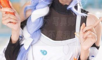 当ElyEE子遇花海：写真师领域的另外一种幽香，来不来我随你！