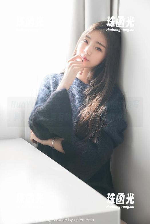 HuaYang花漾-小海臀Rena HuaYang花漾 - 小海臀Rena的女友写真,在线上真有种想给她点赞的冲动。