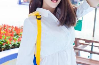 IMiss爱蜜社 - 这组“油亮”写真里的Angela小热巴，神情总是恰到好处。