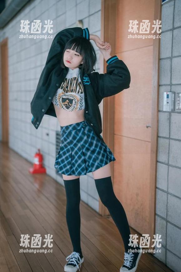 嘘——Jenny(정제니)的高清松紧白色写真，细节藏在每一张里