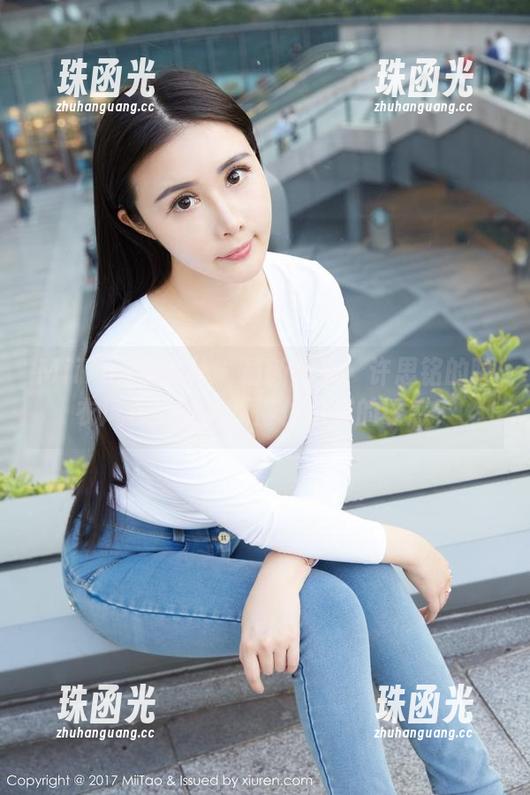 MiiTao蜜桃社 - 最新图册：许思铭的睡衣风暴，谁能顶得住这样的诱惑？