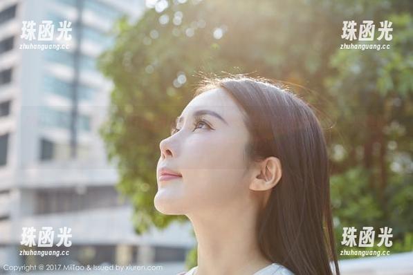 MiiTao蜜桃社 - 豆瓣酱证明：光脚走美丽的路并不贵，来瞧瞧这些‘裸足美图’！