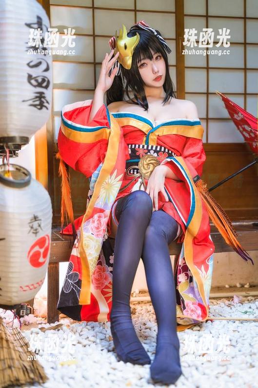最新Momoko葵葵图包：黑枪呆礼服，特别适合不知道该怎样穿的你。