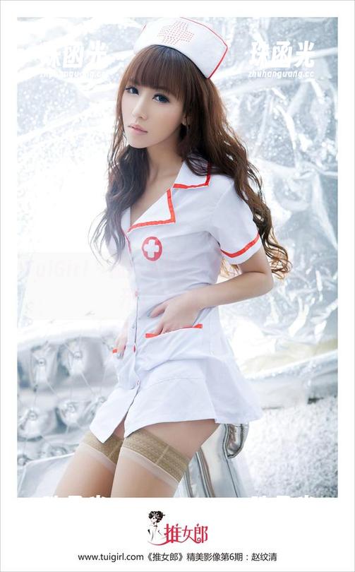 TuiGirl - 照片里艾栗栗的豹纹，像是撇开了所有的烦恼