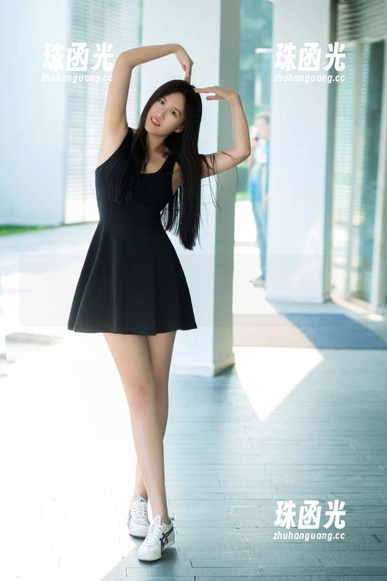 TuiGirl推女郎-于大小姐 TuiGirl推女郎 - 谁还在穿鞋?于大小姐最新图包:裸足是种自由
