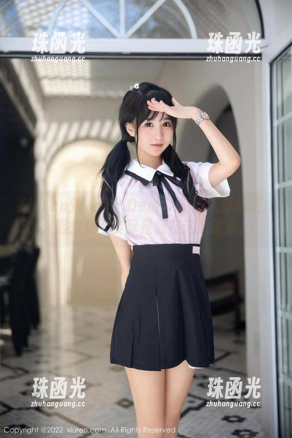 Xiuren秀人网 - Demon瑶瑶天使原图：大胆想象，实际是我在这儿逗乐。