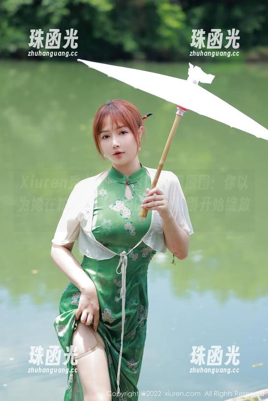 Xiuren秀人网 - kelly凯莉原图：你以为她在拍照，其实她的可爱刚刚开始绽放。