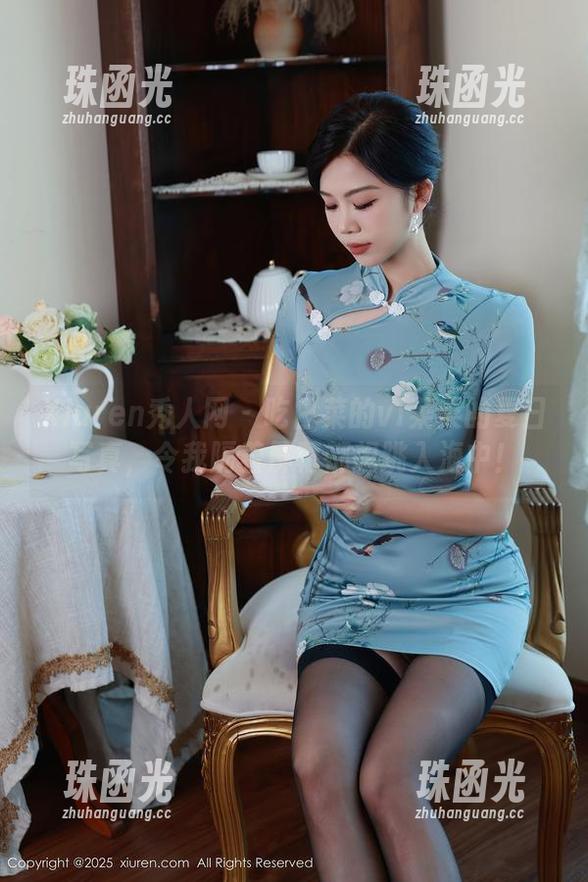 Xiuren秀人网-吃白菜的vi菜菜 Xiuren秀人网 - 吃白菜的vi菜菜的夏日写真,令我隔着屏幕都想跳入海中!