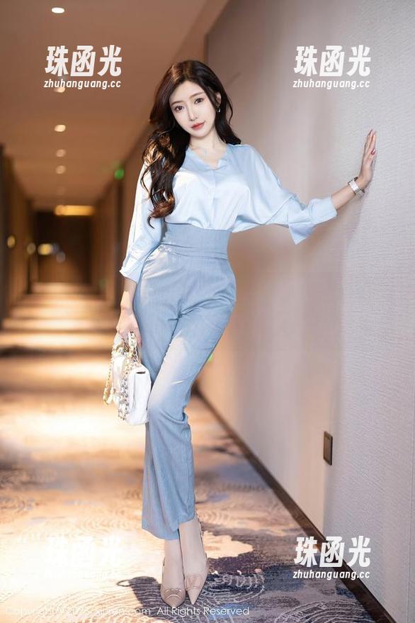 Xiuren秀人网-小海臀Rena Xiuren秀人网 - 免费图包?小海臀Rena的夏天给你意外的“福利”