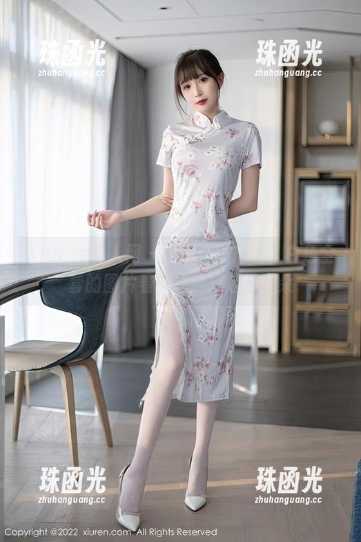 Xiuren秀人网-小肉肉咪 Xiuren秀人网 - 说到小肉肉咪,白色全套的图片着实让我想起了云朵