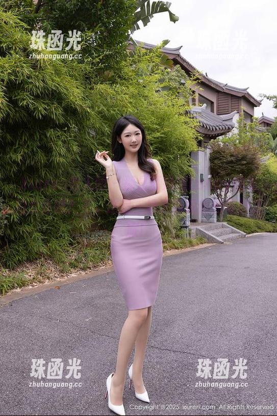 Xiuren秀人网 - 那是慕嫣然Lancy的私拍女仆吗？不，这是一场清新脱俗的奇妙之旅！