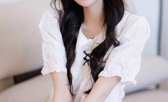 Xiuren秀人网 - 图片里的梦娜Vanessa，水手服是她的气场开关吗？看着她…hmm…