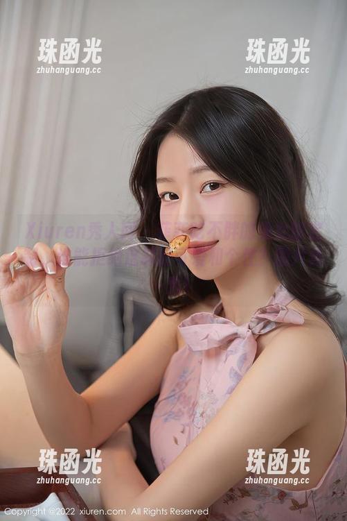 Xiuren秀人网-菲菲吃不胖 Xiuren秀人网 - 菲菲吃不胖的兔女郎定制,谁能拒绝这样的可爱和个性?图片秀一秀!