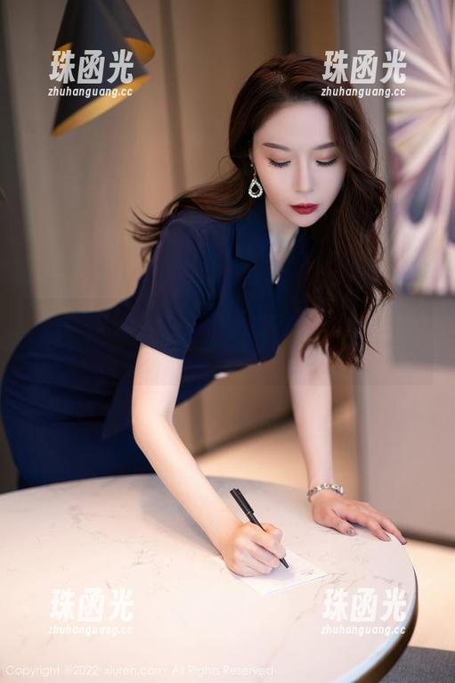 Xiuren秀人网 - 看静颜宁体操服后的轻盈身姿，图库的宝藏，下载体验升级