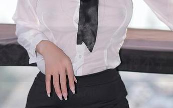 YouMi尤蜜荟 - Emily顾奈奈酱的连衣裙作品，果然让人心神不宁
