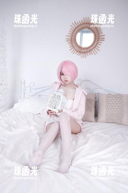 eloise软软 eloise软软玩转泳装写真,清凉一下的主意