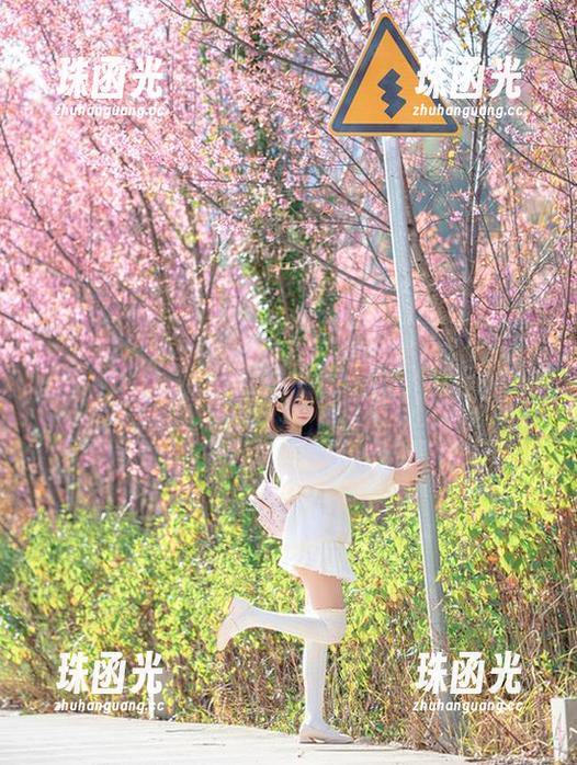 nagisa魔物喵的“网”红资源，最新的网袜真的是那么迷人嘛？