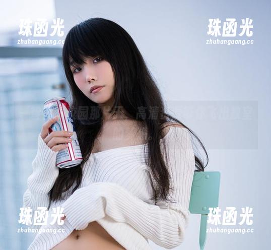 一智智的校园那片天，高清资源带你飞出教室的梦想。
