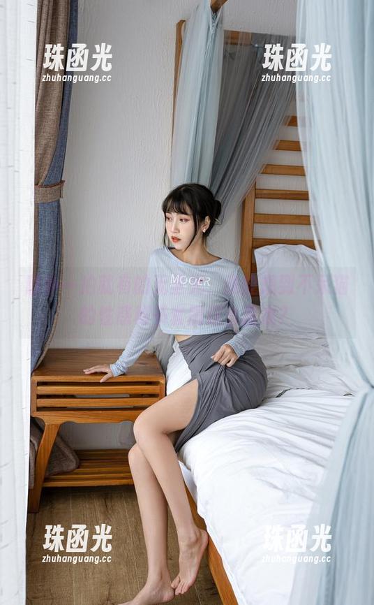 随手一拍就有的无圣光，谁能想到不呆猫的性感秘书套图这么撩呢？