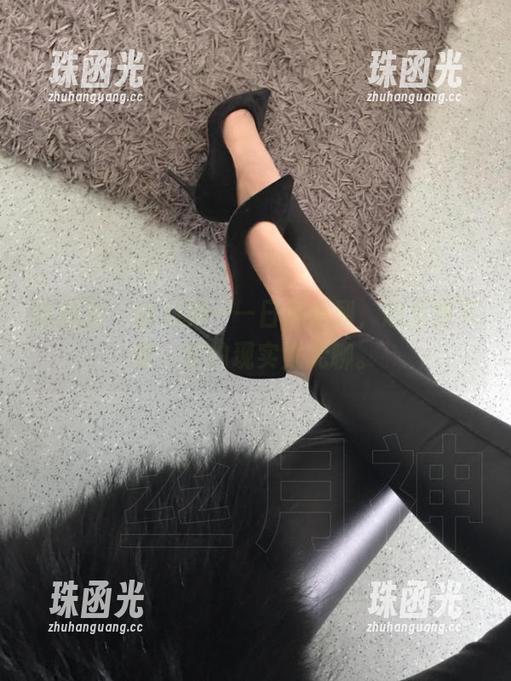 微密圈 - 丝月神——日常系列，想免费下载，却怕现实太无聊。