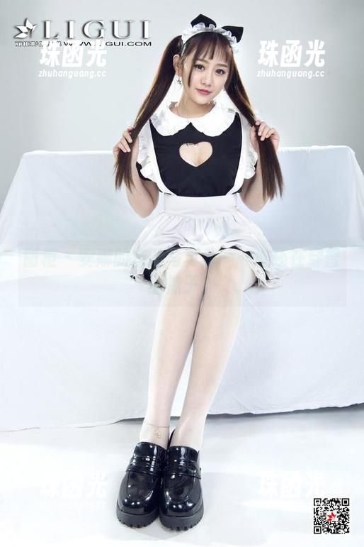 丽柜 - 安娜的灰丝写真集——谁还在穿普通袜子？