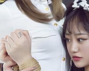 丽柜 - 钟情再出新图，‘圣诞’主题敢不敢下载挑战一下你的小心脏？