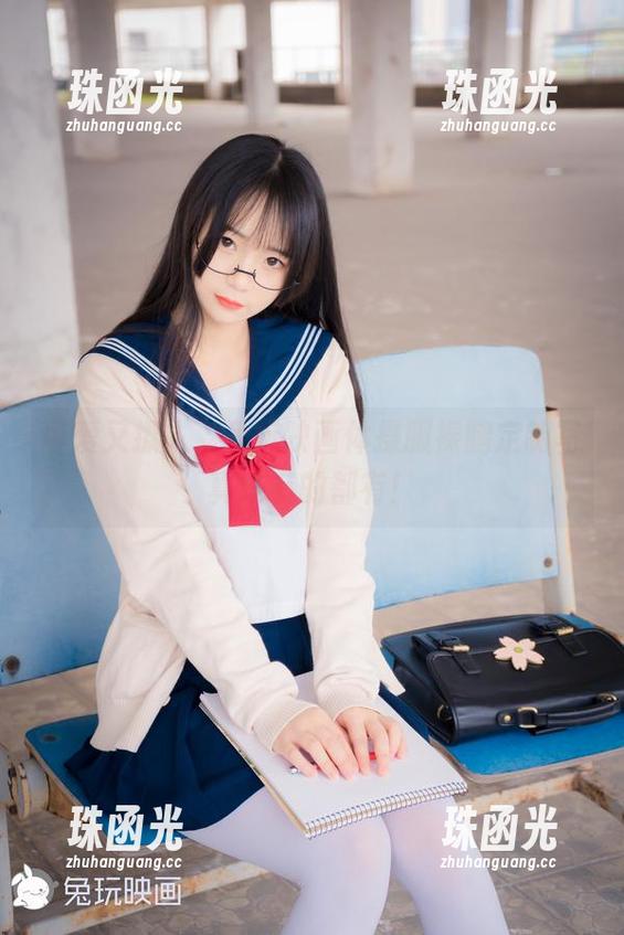 可爱又撩人，兔玩映画体操服裸腿定制写真该有的都有！