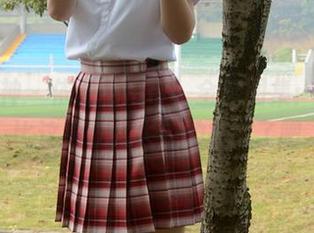 初夏女神 - 依依的吊带，全套图集：再没有比这更让人失望的搭配了吧
