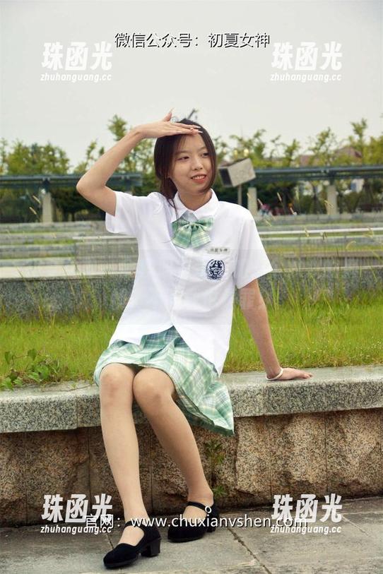 初夏女神 - 全套职业装，加一个双双的麻烦，不下载也是罪！