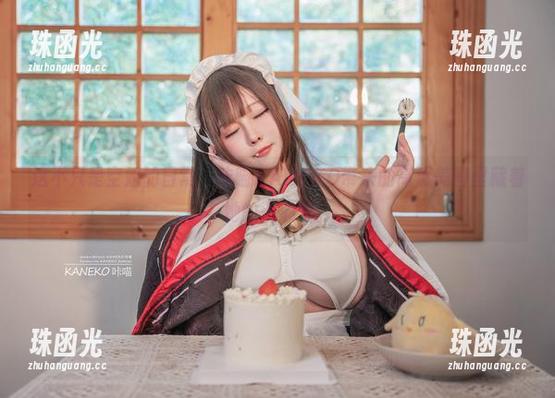 这不只是空姐的日常，咔喵KANEKO带来的高清美图里藏着她的小心思。