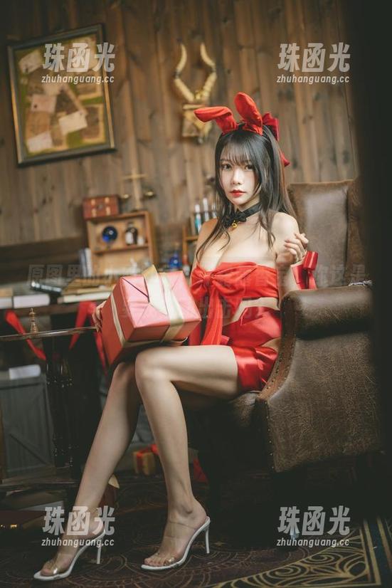 原图里的小露乱撞，坏露露香宝，你这是要我主动出击吗？