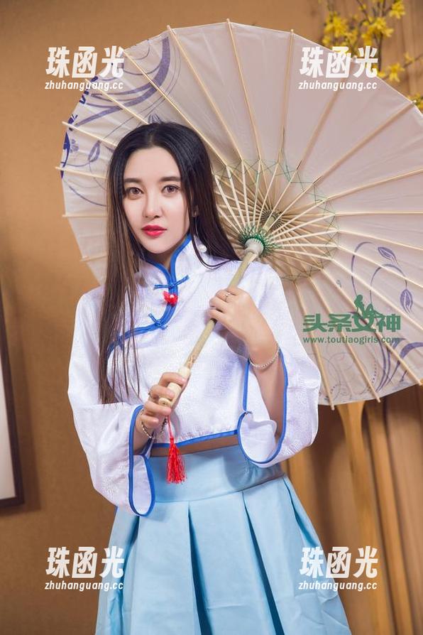 头条女神-玄子 头条女神 - 玄子的自拍史——一组把我乐惨了的写真套图,你会心动吗?
