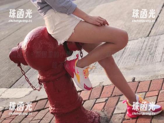小仙女ELaine 微密圈 - 原图里的小仙女ELaine,双马尾,别问我为啥不觉得好看,哈哈。