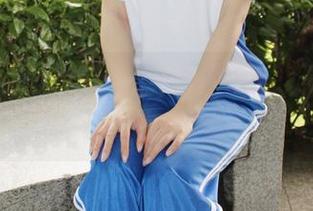 小众视觉 - 小苏菲踪迹：网袜写真图包，走一波侠女路线？