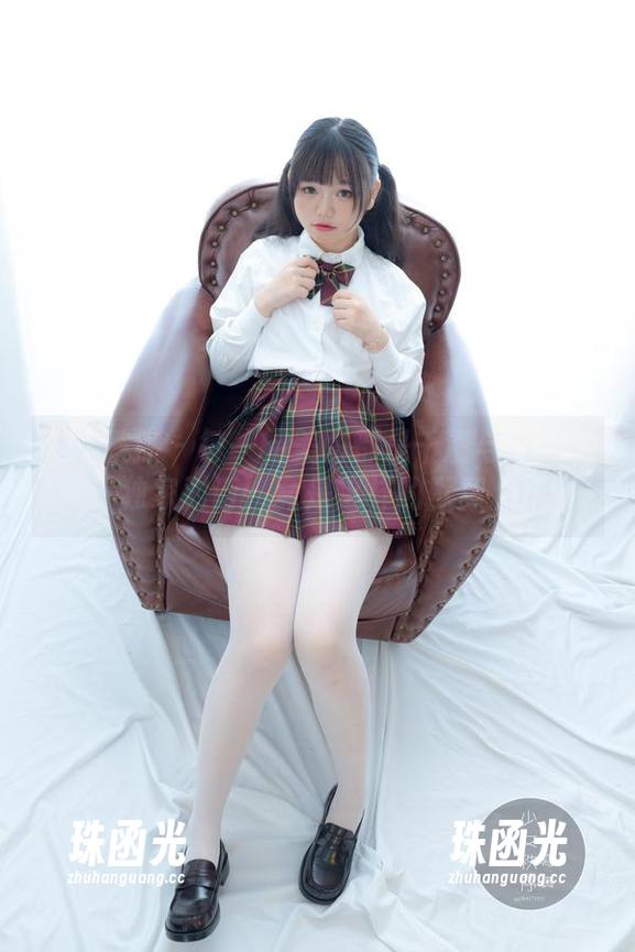 少女秩序-千澄 少女秩序 - 每一幅美图都是千澄与脚趾的独家对话,竟是这样的默契。