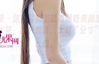 尤果网 - 这组写真里的高跟鞋和颜爱泽之间的火花，我只想说，太过“分寸”的美感。