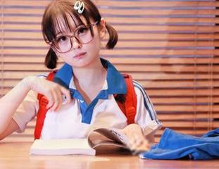 福利与众不同，幼水铃衣的校服才华也是一绝！