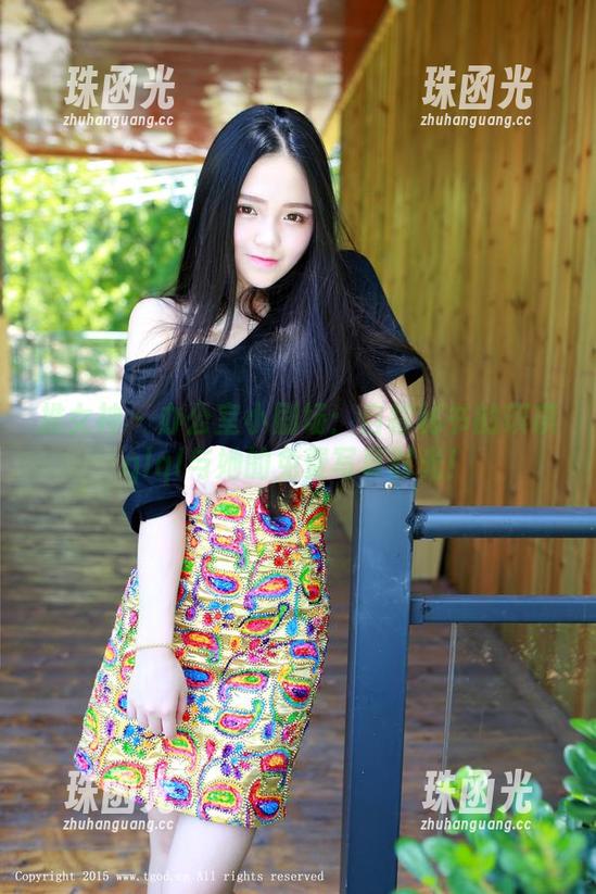 推女神-琪琪qlql 推女神 - 办公室小剧场:自称秘书的琪琪qlql与她的免费写真时光!