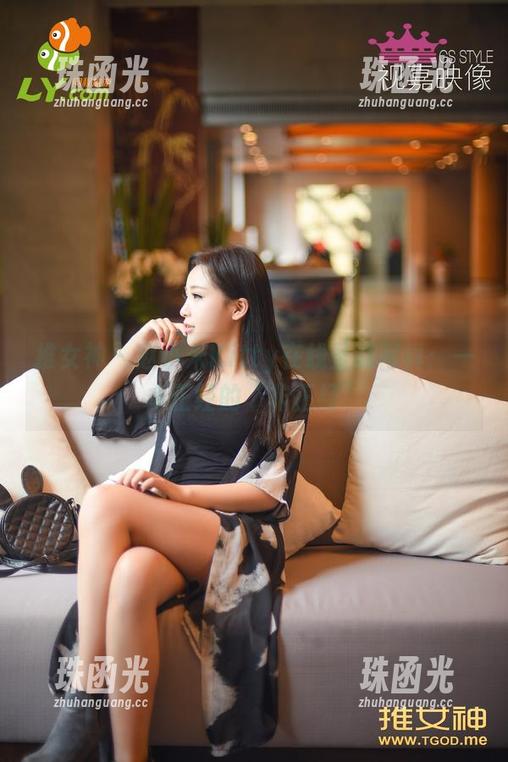 推女神 - 赵小米Kitty在线圣诞写真：一本正经的“非正经”
