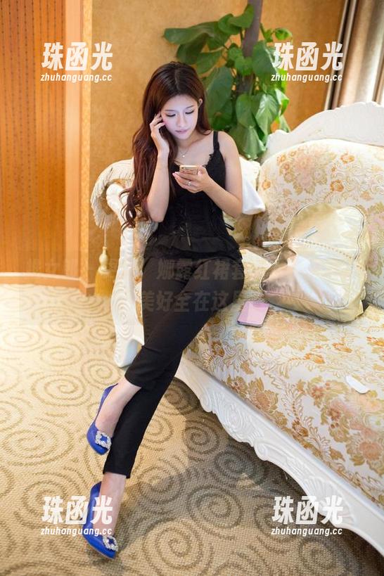 推女郎-娜露 推女郎 - 更新!娜露红裙套图,能想象的美好全在这里