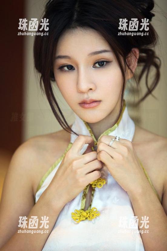 推女郎 - 赵惟依的和服私拍合集，优雅中带着点小反叛，猜猜她在想啥？