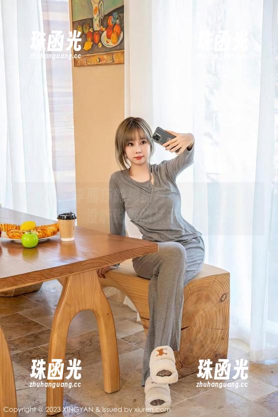 星颜社-李丽莎 星颜社 - 李丽莎的棉袜写真:腿跟袜子都有表情了,没听说过的袜子情感在线呀!