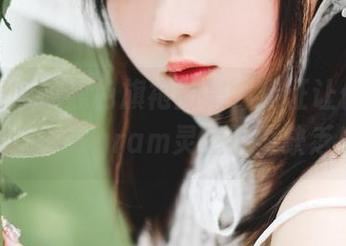 是依酱呀的黑色旗袍图集，保证让你今天的instagram灵感不再缺乏！
