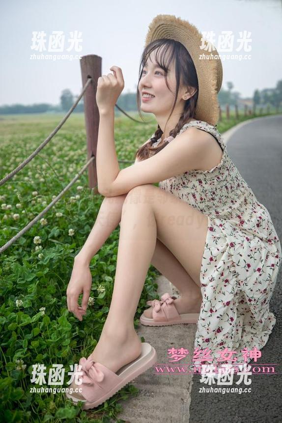 梦丝女神 - 乔儿就像是邻家小妹，捎来一套免费的“天使”，你ready好了没？