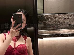 微密圈 - 在教室里翻滚的私拍美图，牛奶里的果汁其实还挺好喝
