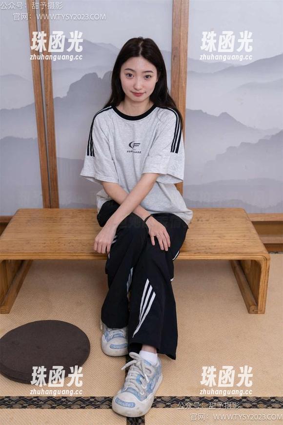 甜予摄影 - 更新——璇璇的旅拍合集：风景虽美，但她的表情更迷！