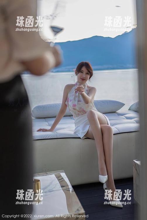 秀人网 - 这组写真套图是“summer宝宝”的温柔上线，谁的心没被柔化过呢？