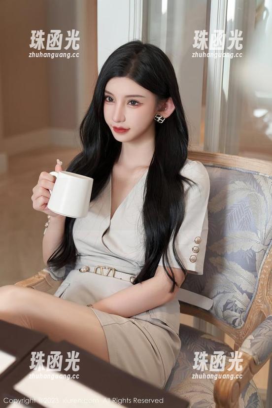 秀人网-小海臀Rena 秀人网 - 最新!小海臀Rena裸足套图,牢牢抓住你的注意力