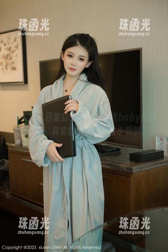 秀人网-小雨baby 秀人网 - 日常打开心扉,小雨baby原图更新中,真实的她也是一枚小腼腆。